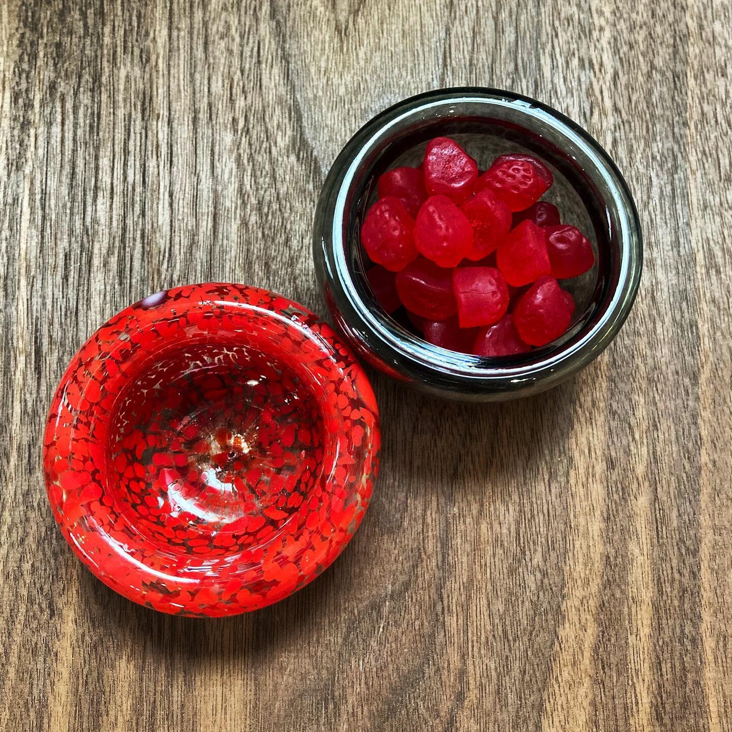 A glassblowing classic, Swedish bowls are beautiful and useful objects that you can learn to make yourself in one of our upcoming classes! Join us in the hotshop Saturday 7/17 or 7/24 - our classes are all small groups so sign up now to secure your s